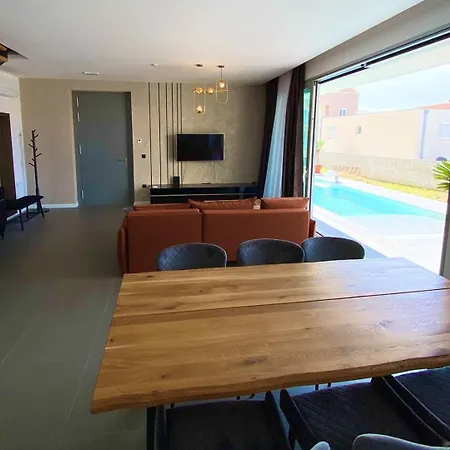 New! With Heated Pool In Cavtat