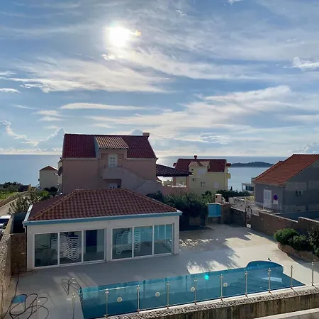 New! With Heated Pool In * Cavtat