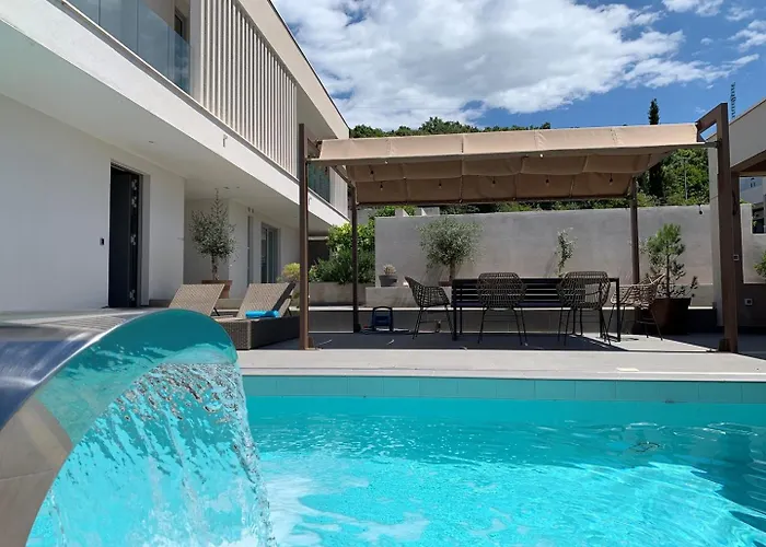 New! With Heated Pool In Cavtat