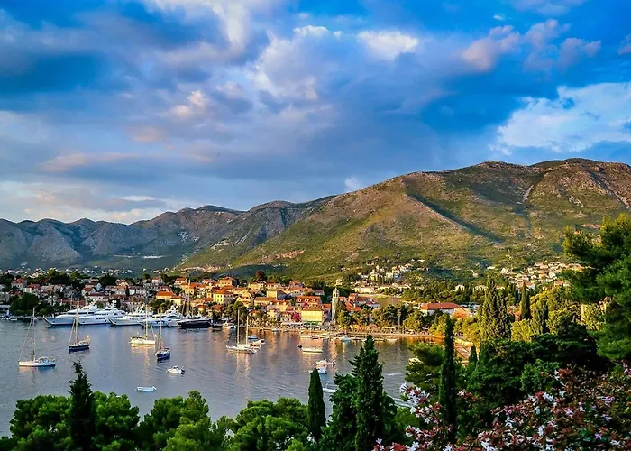 New! With Heated Pool In Cavtat