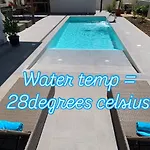 New! With Heated Pool In Βίλα Cavtat
