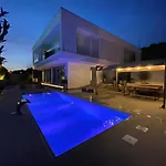New! With Heated Pool In 察夫塔特
