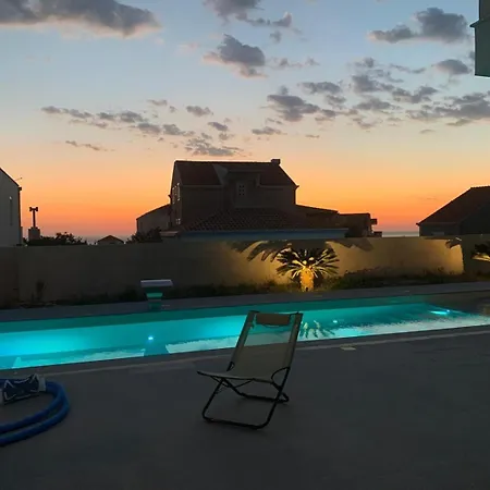New! With Heated Pool In Cavtat