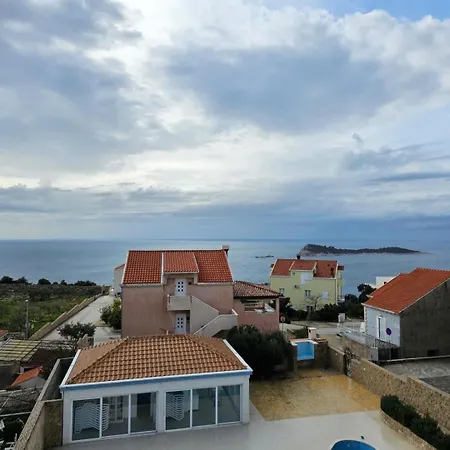 New! With Heated Pool In Villa *