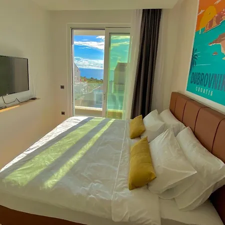 Villa New! With Heated Pool In *