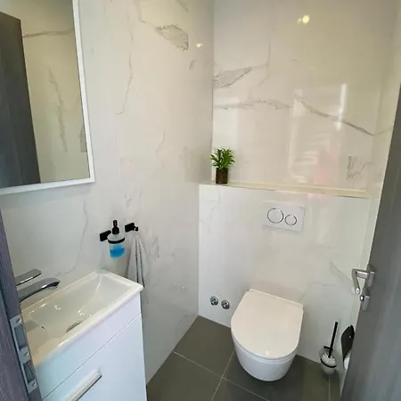 New! With Heated Pool In Villa
