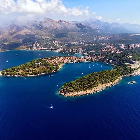 Villa New! With Heated Pool In *