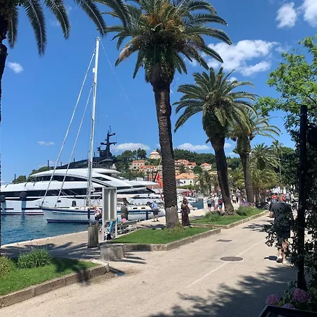 Βίλα New! With Heated Pool In Cavtat