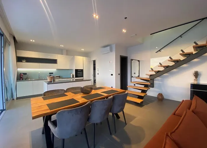 New! With Heated Pool In Villa