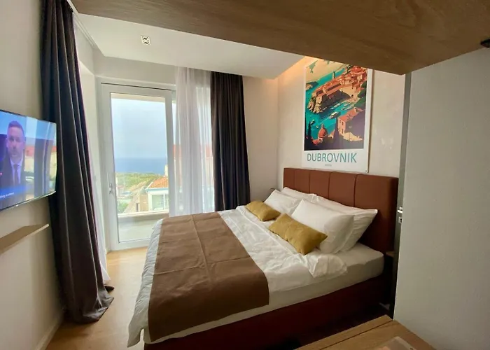 New! With Heated Pool In Villa *