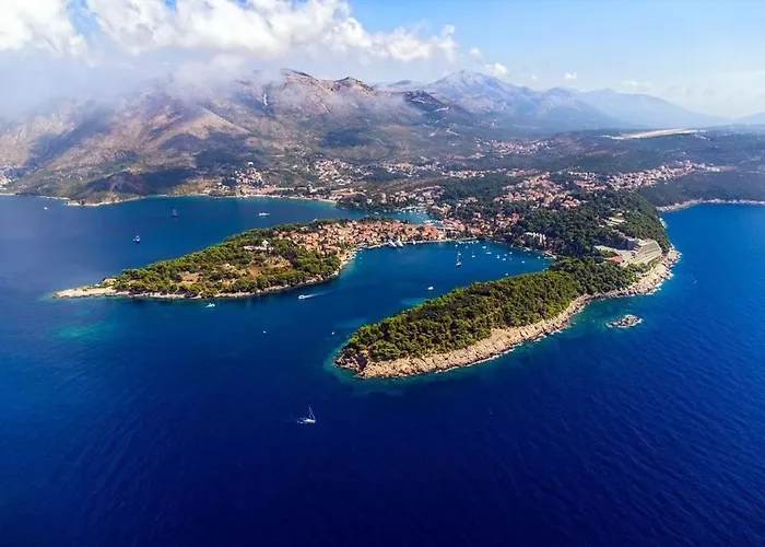 Villa New! With Heated Pool In *