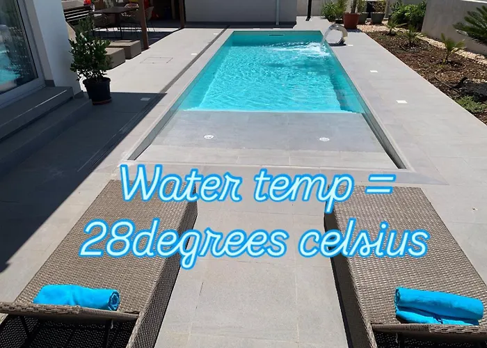 New! With Heated Pool In Villa Cavtat