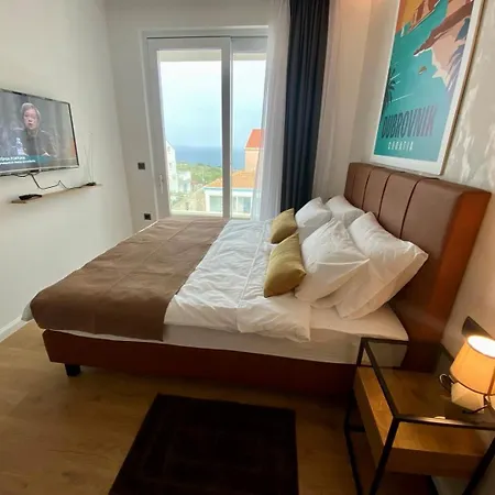 New! With Heated Pool In Βίλα Cavtat